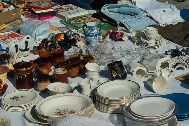 flea market 1681489 640